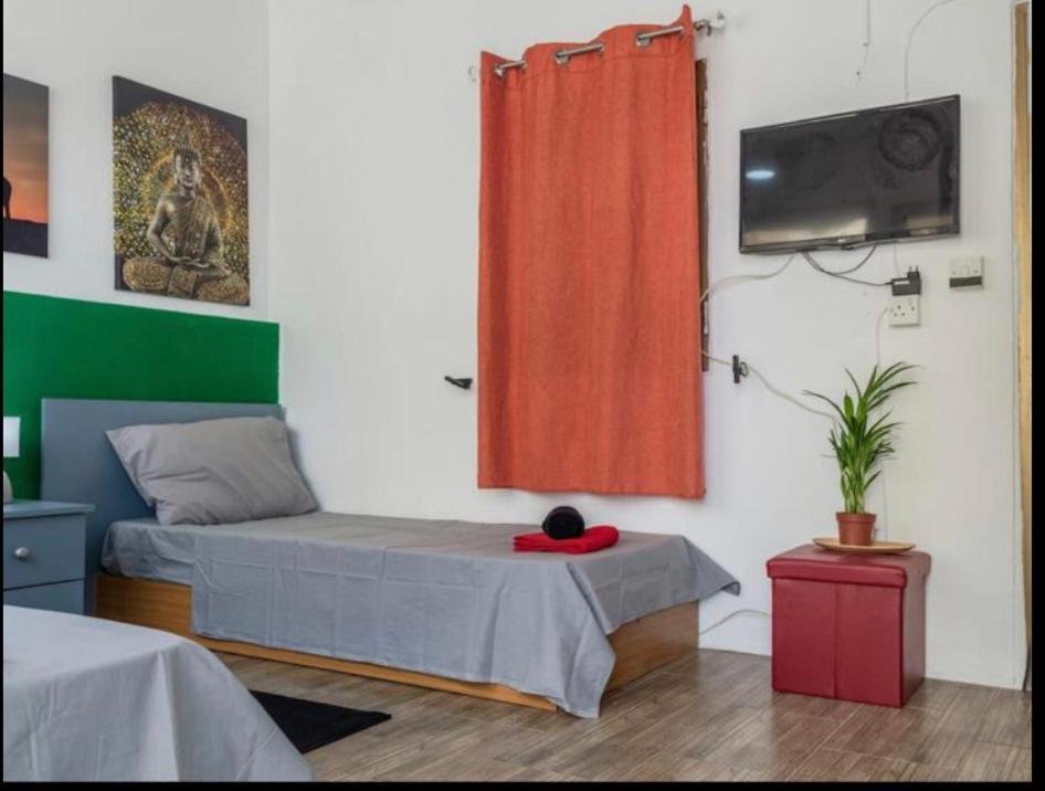 Room 6- Private Room With Private Terrace, Private Bathroom, Ac And Wifi סליאמה מראה חיצוני תמונה
